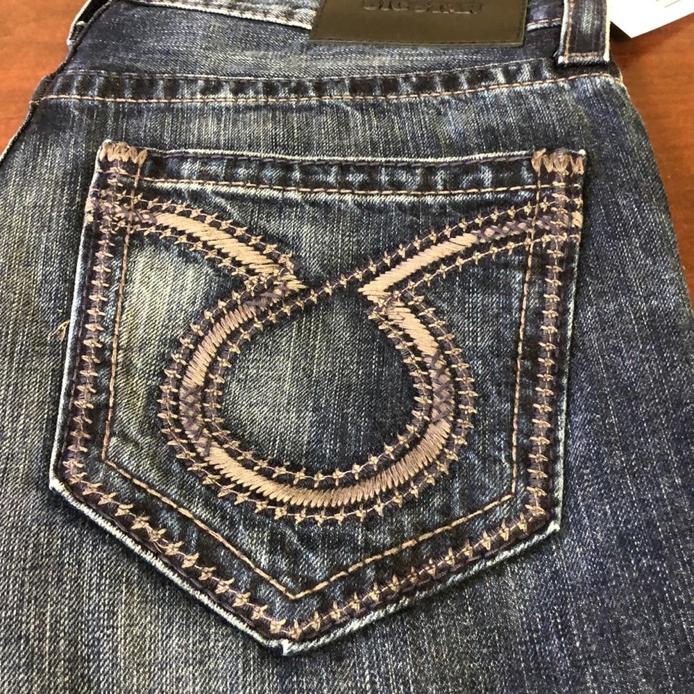 W32/L43 NWT Union Vintage Look/Distressed Denim Jeans, Thick Stitch Embroidered - Picture 3 of 8